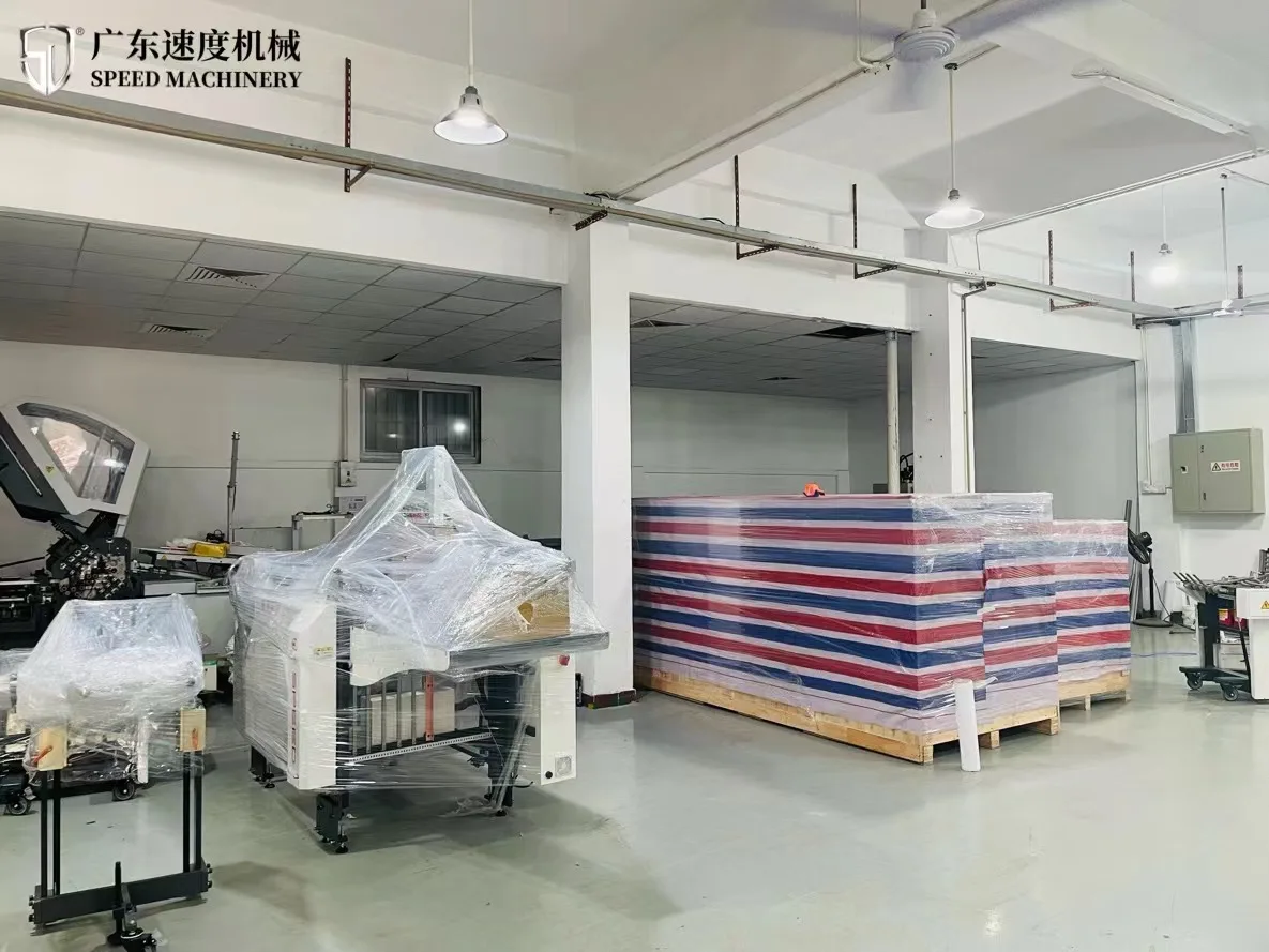 Folding equipment packed and wrapped in the SPEED workshop
